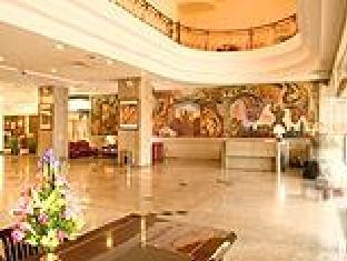Hotel Golden Dragon Kunming Esterno foto