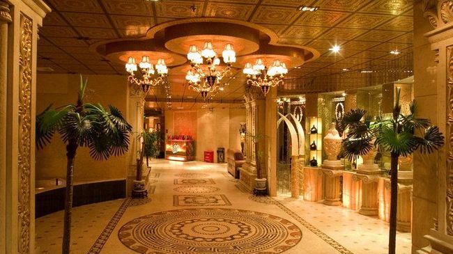 Hotel Golden Dragon Kunming Esterno foto