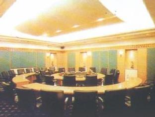 Hotel Golden Dragon Kunming Esterno foto